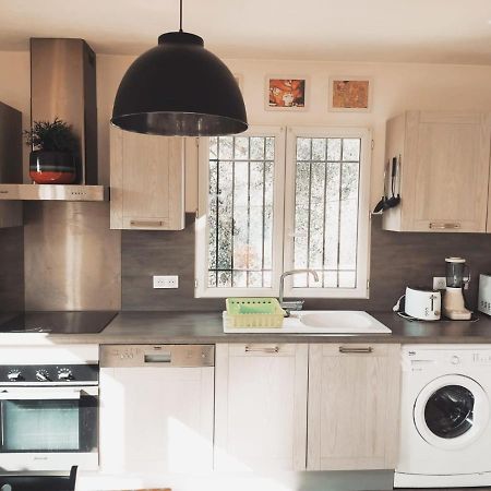 Bas De Villa. Cote D'Azur, A 20 Kms De Nice Contes  Eksteriør bilde