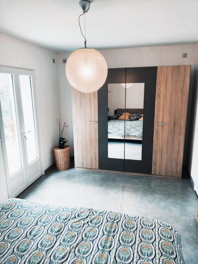 Bas De Villa. Cote D'Azur, A 20 Kms De Nice Contes  Eksteriør bilde